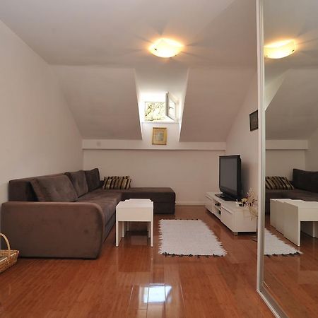 Main Street Apartment サラエヴォ エクステリア 写真