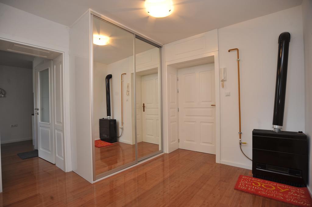 Main Street Apartment サラエヴォ エクステリア 写真